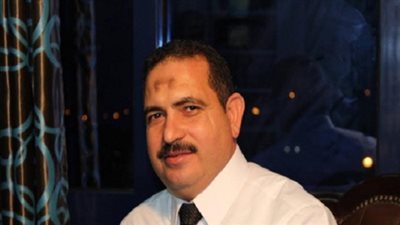 خبير اقتصادي: استقرار الجنيه مقابل الدولار في 2016