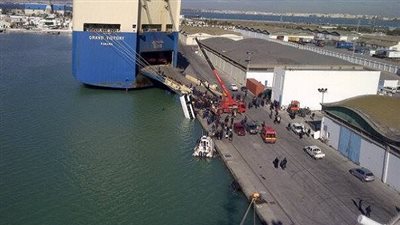 استئناف النشاط التجاري بميناء حلق الوادي