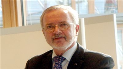 رئيس بنك الاستثمار الأوروبي: نعمل على تقديم المزيد من المساعدات لمصر