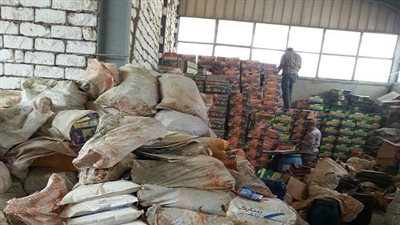 ضبط مواد غذائية مغشوشة داخل مصنع عصائر بالجيزة 
