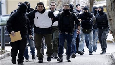 توقيف 185 لاجئًا في مدينة 