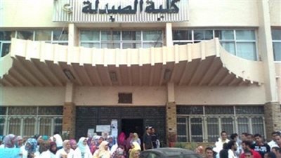 طلاب كليات الصيدلة يدشنون مشروعًا لخلق جيل مهني محترف