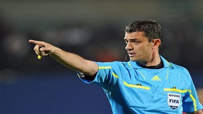 حكم القمة صاحب سجل حافل بالفضائح في اللقاءات العالمية