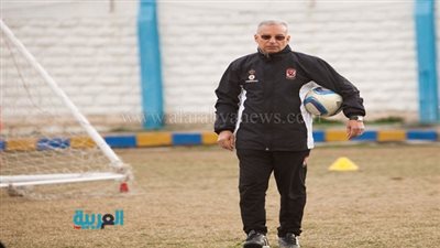 زيزو يلقي محاضرة فنية على اللاعبين اليوم