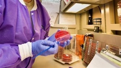 السعودية: وفاة حالة واصابة ثلاثة من اسرة واحدة بفيروس كورونا