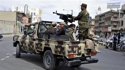 المقاومة الشعبية في اليمن تسيطر على معسكر 