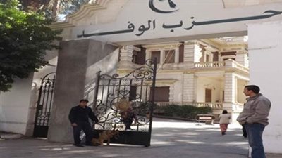 الأزمات تحرق تاريخ 