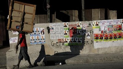 سكان هايتي يتوجهون إلى مراكز الاقتراع في انتخابات تشريعية