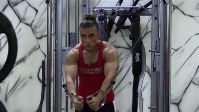 هيفاء.. تعشق كمال الأجسام في البحرين 