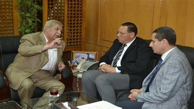 محافظ الإسماعيلية ورئيس 