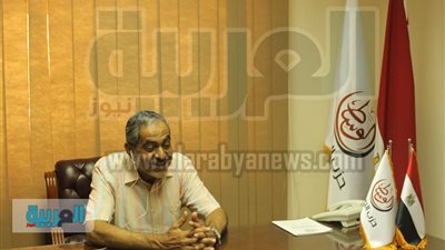 بالصور.. أبو العلا ماضي يمارس عمله داخل حزب الوسط بعد الإفراج عنه