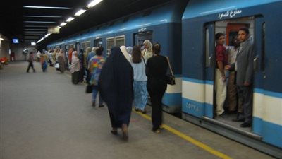 مدير شرطة النقل والمواصلات يتفقد انتظام الخدمات الأمنية بمحطات مترو الأنفاق