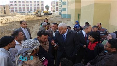 بالصور.. محافظ السويس ونائب وزير الإسكان يتفقدان منطقة العبور