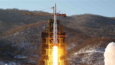 وزارة الدفاع في سول: كوريا الشمالية تضع قمرًا صناعيًا في المدار