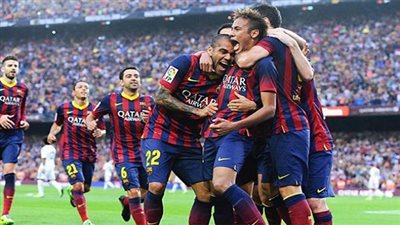 برشلونة يخصص 50 مليون يورو للتعاقد مع مدافع قوي