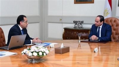 وزير الإسكان يُطلع السيسي على تفاصيل مشروعات الوحدات السكنية