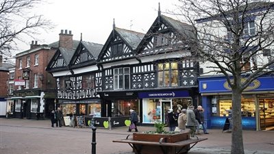 اكتشاف مجموعة من الأبنية الخشبية ترجع للعصر البرونزي بإنجلترا