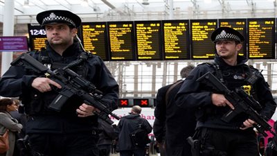 ملاحقة بريطانية لإرهابي ساعد على تجنيد 