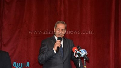 وزير التعليم يكرم الطلاب الموهوبين وأبناء الشهداء والمصابين