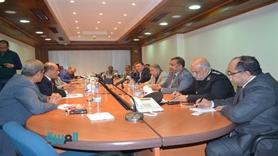 بالصور.. وزارة النقل تعقد اجتماعًا مع النواب لحل مشاكل أهالي السويس