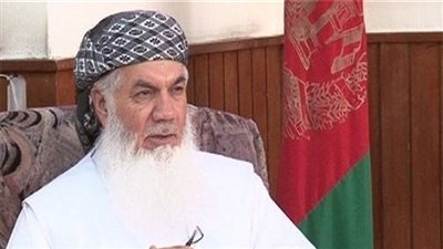 سياسي أفغاني يحث الحكومة على الاستعانة بحركة 