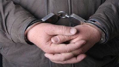 سقوط لص بطاريات السيارات بجراج الأميرية 