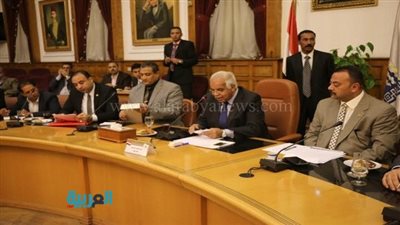 بالصور.. محافظ القاهرة للنواب: تخصيص 40 مليون جنيه لمعالجة 