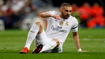 الإصابة تحرم بنزيما من المشاركة أمام مالاجا في الليجا