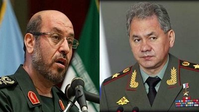 وزيرا دفاع روسيا وإيران يبحثان تعزيز العلاقات العسكرية بين البلدين