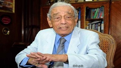 سفير الصين بالقاهرة يعزي أسرة بطرس غالي