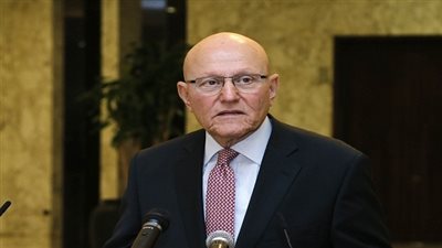 رئيس الحكومة اللبنانية يعد مرسوما بقبول استقالة وزير العدل