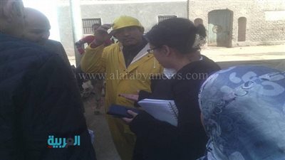 بالصور.. وفد منظمة الصحة العالمية يزور قرية دشلوط بأسيوط