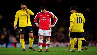 شوط أول سلبي بين أرسنال وبرشلونة بملعب الإمارات