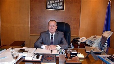 محافظ دمياط وممثل