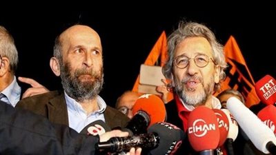 محكمة تركيا الدستورية تفرج عن الصحفيين 