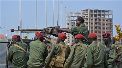 أنجولا تقترح فرض حظر تصدير السلاح لجنوب السودان