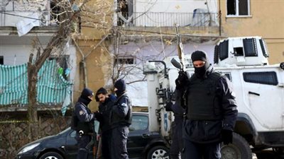 مقتل وإصابة 3 رجال شرطة أتراك في 