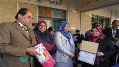بالصور.. تعليم بورسعيد تكرم أوائل الصفوف الإعدادية 