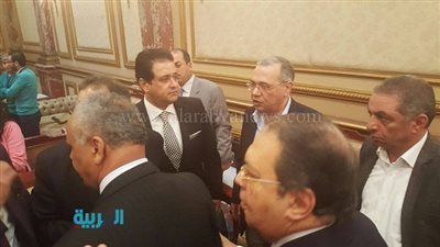 بالصور.. رئيس 