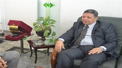 وزير القوى العاملة يقرر رفع حظر التعامل مع شركة 