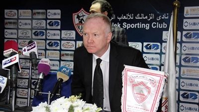 محاضرة فنية للاعبي الزمالك قبل مواجهة الإنتاج