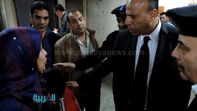 مدير شرطة النقل يعيد طفلة 