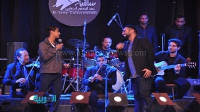 ننشر صور جديدة من حفل أحمد سعد بساقية الصاوي