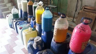 ضبط 45 طن منظفات صناعية مجهولة المصدر بـ15 مايو