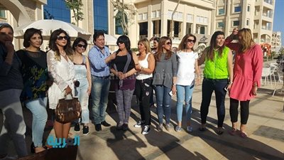 شاهد.. لقطات جديدة للفنانين من حملة تنشيط السياحة بالغردقة