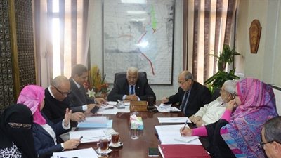 عجز بصندوق خدمات السويس بسبب 