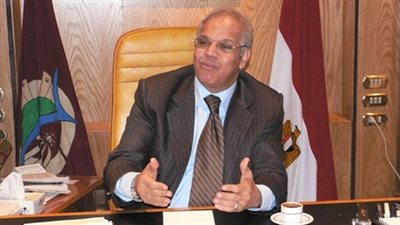 بالصور.. محافظ القاهرة: ملاعب مفتوحة لخدمة أهالي الدرب الأحمر