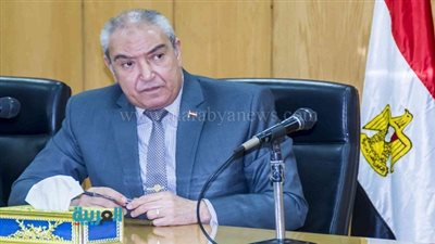 محافظ المنيا يكرم الطلاب الفائزين بالماراثون الرياضي 