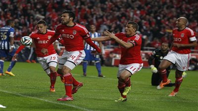 بالفيديو.. بنفيكا يتأهل لدور الثمانية بـ
