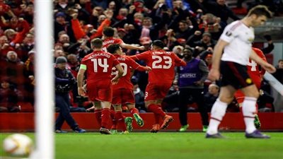 ليفربول يصعق مانشستر يونايتد بهدفين في الدوري الأوروبي
